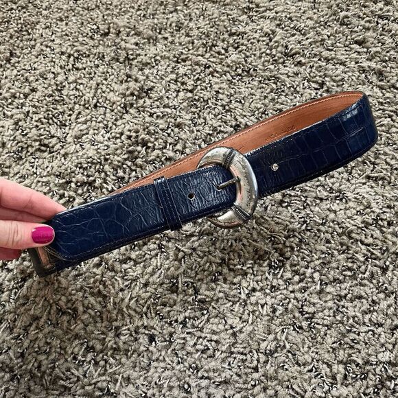 Zelé Atlanta Navy Embossed Leather Belt Silver Buckle Cowhide Lining 28 Small - Picture 8 of 10